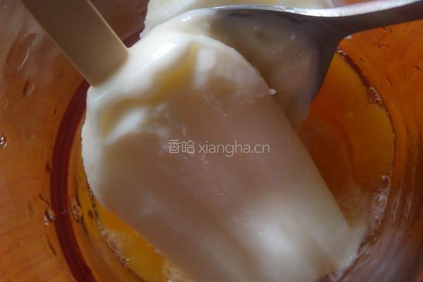 黄桃奶昔的做法图解3