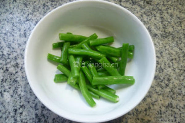 橄榄菜拌梅豆的做法图解5