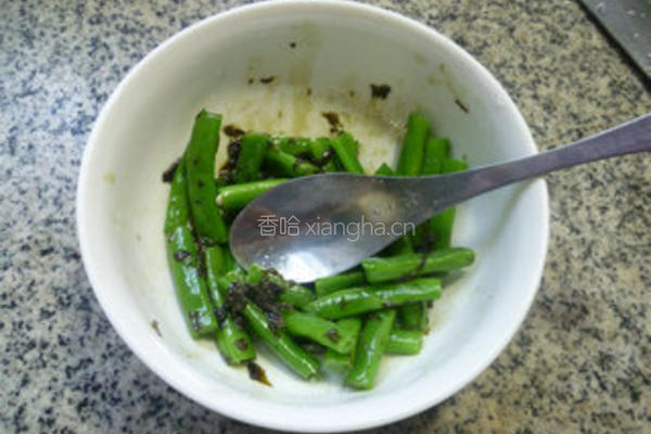 橄榄菜拌梅豆的做法图解9