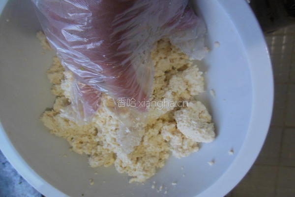 茼蒿虾仁小豆腐的做法图解5