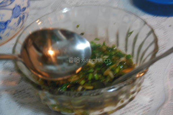 茼蒿虾仁小豆腐的做法图解17