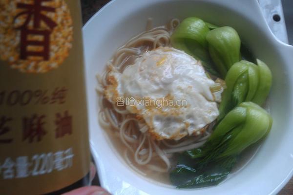 葱油鸡蛋青菜面的做法图解5