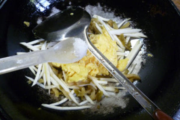 榨菜茭白炒鸡蛋的做法图解11