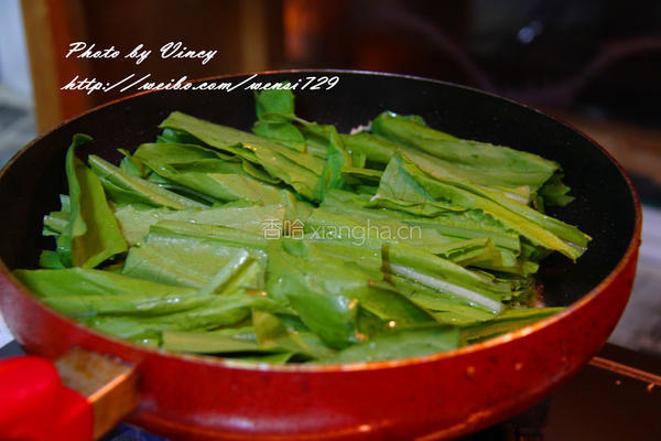 豆豉鲮鱼油麦菜的做法图解4