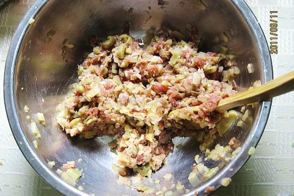 榨菜鲜肉月饼的做法图解8