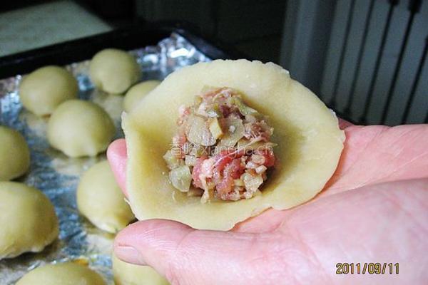 榨菜鲜肉月饼的做法图解9