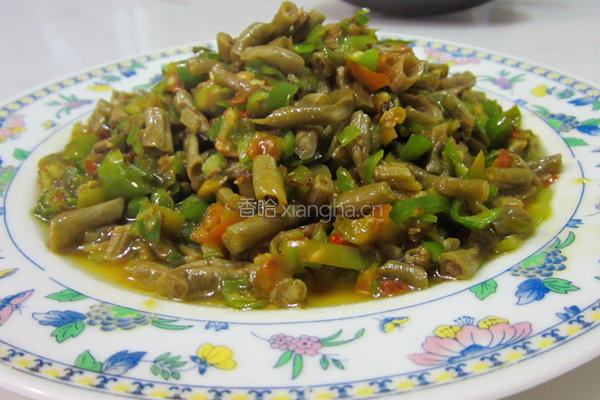 辣椒丁炒咸豆角