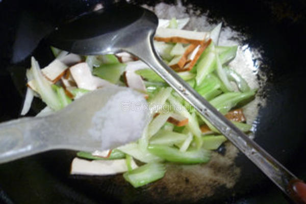 香干炒西芹的做法图解8