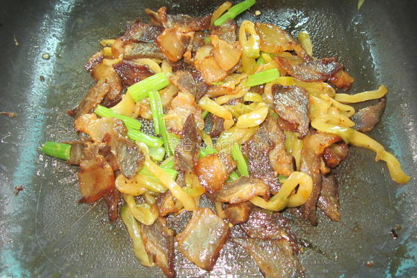 腊肉酸菜丝的做法图解6