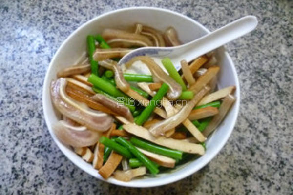 蒜薹香干拌猪耳朵的做法图解14