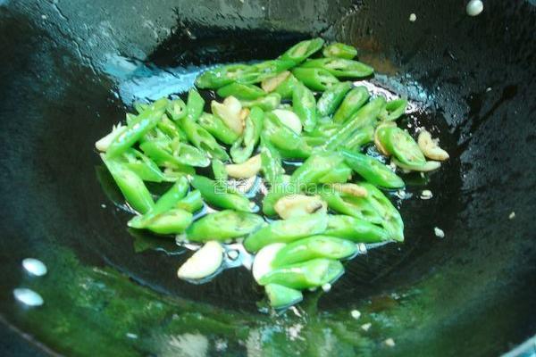 青椒炒牛肝菌的做法图解6