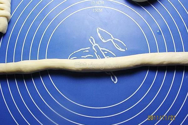 奶酥花环面包的做法图解4
