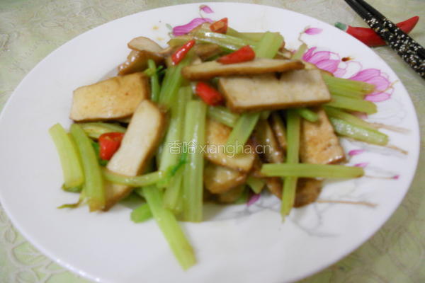 芹菜炒香干的做法图解6