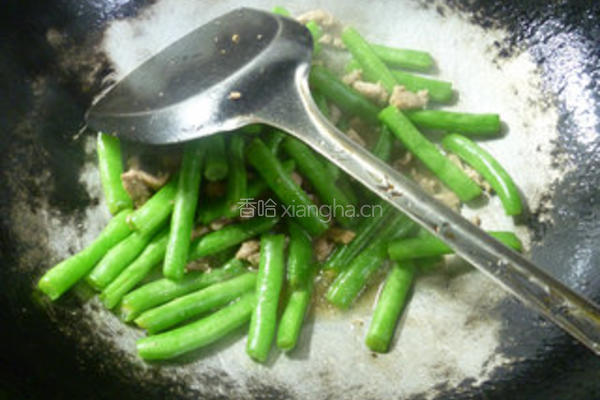 榨菜里脊肉炒梅豆的做法图解6