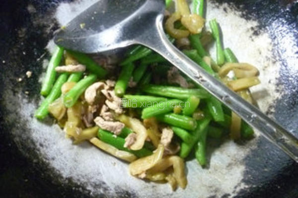 榨菜里脊肉炒梅豆的做法图解10