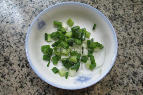 胡萝卜炒猪舌头的做法图解3