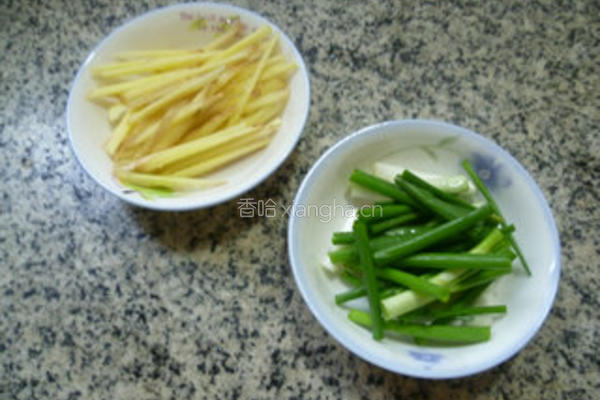 葱油多宝鱼的做法图解2