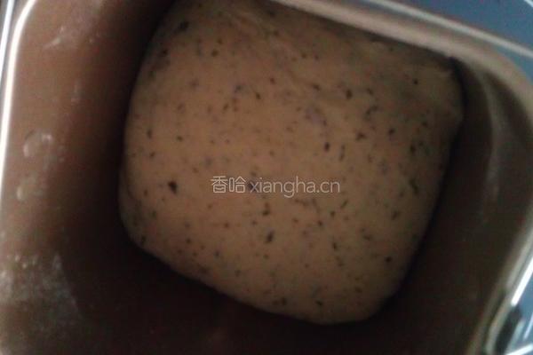 意式欧芹橄榄面包的做法图解1