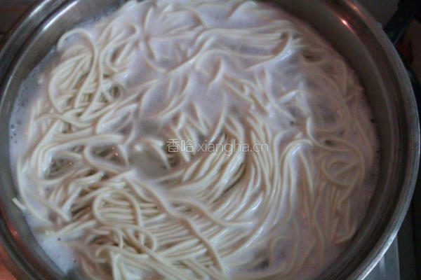 番茄蛋面的做法图解1