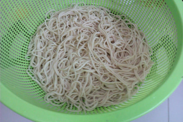 番茄蛋面的做法图解2