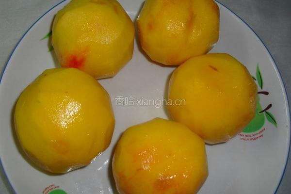 黄桃罐头的做法图解2