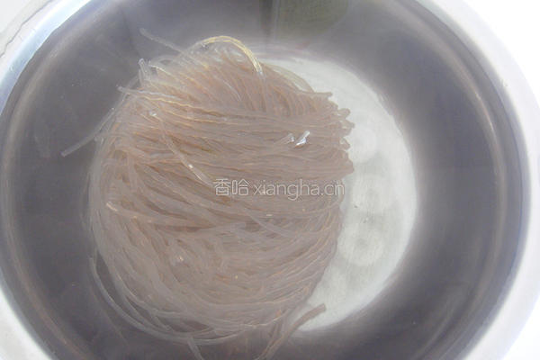 酸辣水晶粉的做法图解1