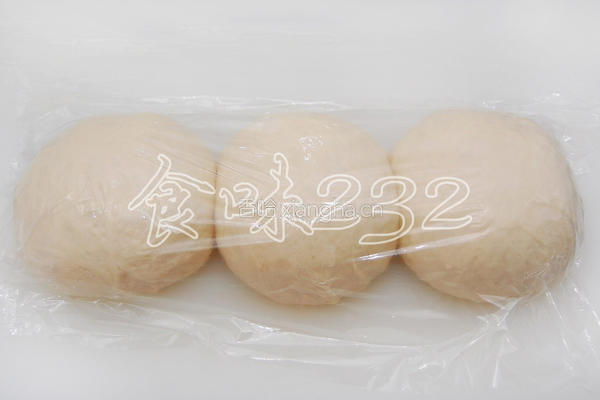 牛肉粒罗勒披萨的做法图解6