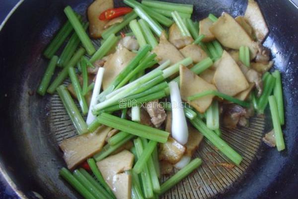 香芹炒香干的做法图解7