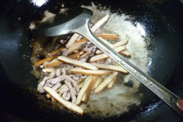 香干里脊肉炒榨菜的做法图解8