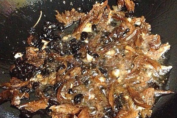 豆鼓鲮鱼油麦菜的做法图解6