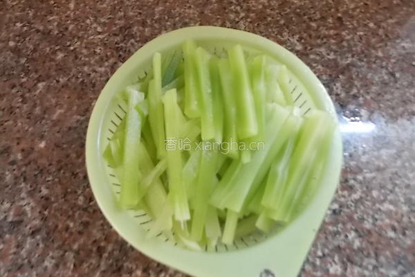 莴笋泡菜的做法图解8