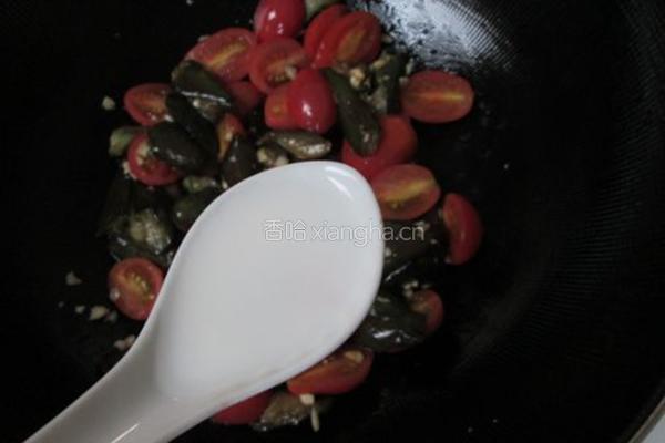 小西红柿烧茄子的做法图解10