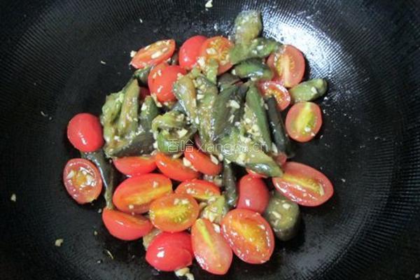 小西红柿烧茄子的做法图解11