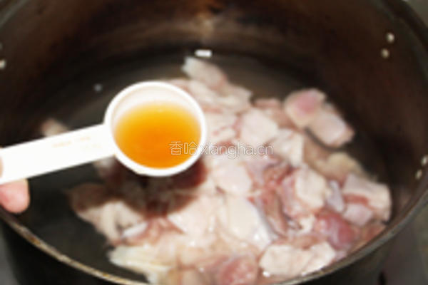 黄芪羊肉汤的做法图解3
