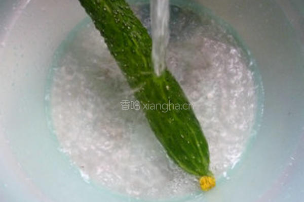 橄榄菜炒青瓜的做法图解3