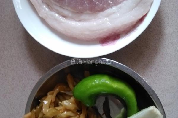 榨菜肉丝的做法图解1