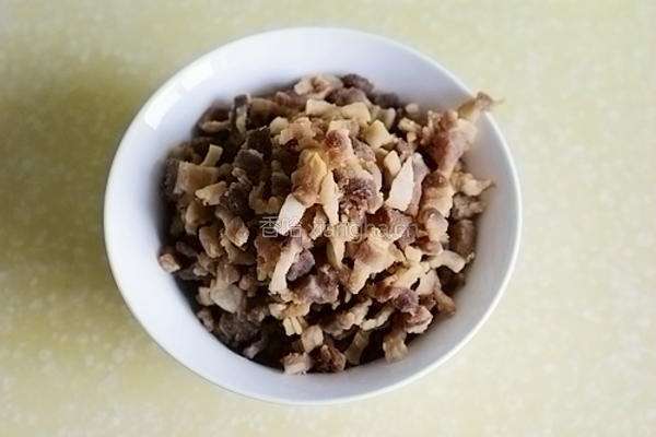 灌汤水萝卜饺子的做法图解3