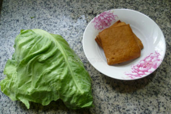 香干牛心菜炒米粉的做法图解1
