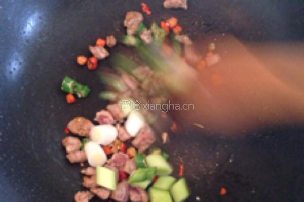 藕丁炒肉的做法图解11