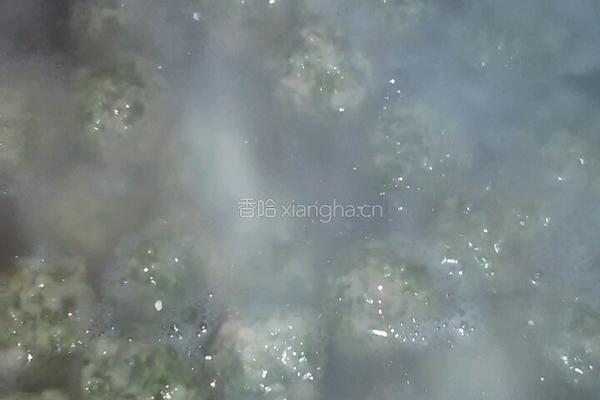 水晶荠菜丸子的做法图解3