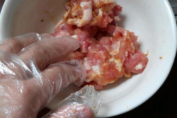 芹菜猪肉丸的做法图解5