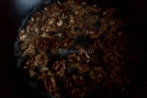 琥珀核桃的做法图解1