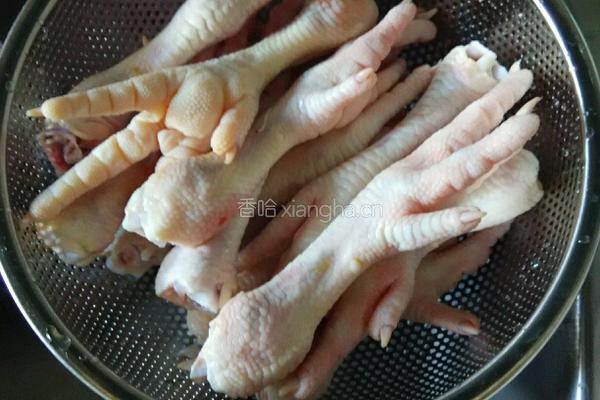 冰糖凤爪的做法图解2
