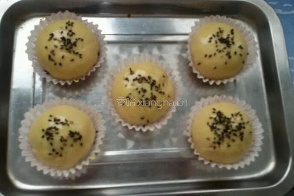 豆沙果料小餐包的做法图解4