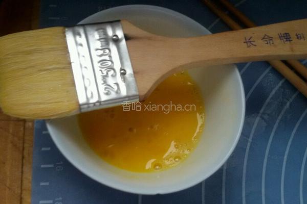 豆沙果料小餐包的做法图解5