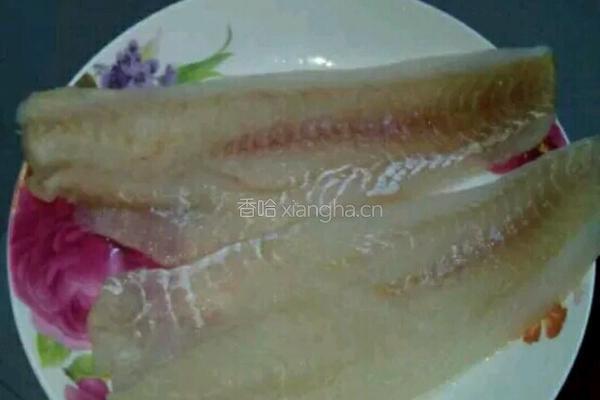 香酥鳕鱼块的做法图解1