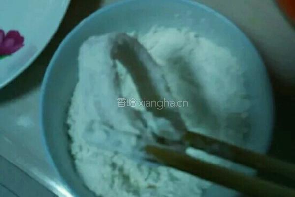 脆香鱿鱼圈的做法图解2