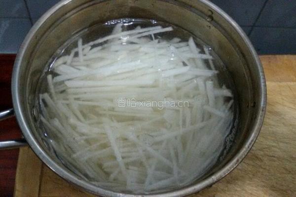 梨丝山楂糕的做法图解2