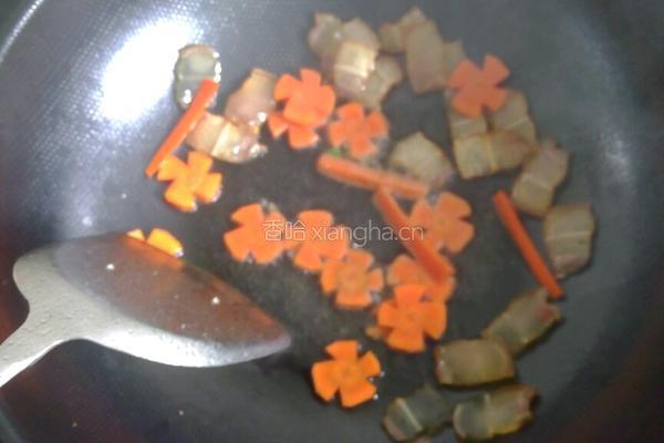 西芹炒腊肉的做法图解3