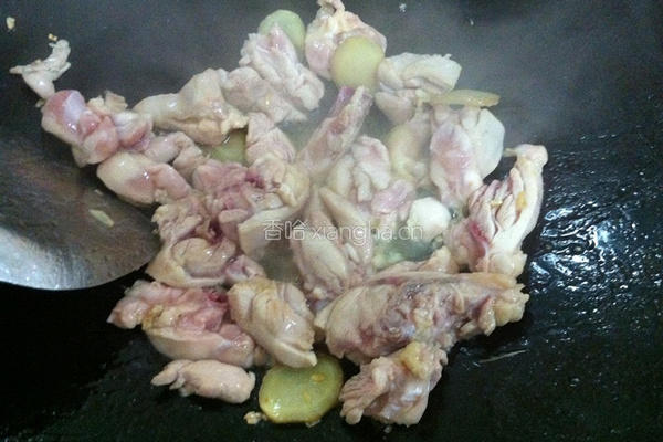冬菇炒鸡的做法图解2